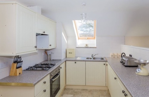 Llandovery House | Merlin Cottages: 4* High Barn, Games Room, Sleeps 4