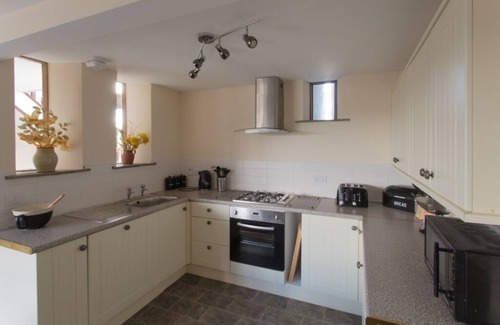 Llandovery House | Merlin Cottages: 4* Merlin Barn, Games Room, Sleeps 5