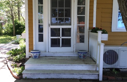 West Cape May Cottage | Merlot Cottage at Willow Creek Vineyard peace and tranquility.