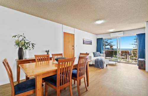 Mermaid Beach Apartment | Mermaid Beachfront Retreat - Moments from Top Dining
