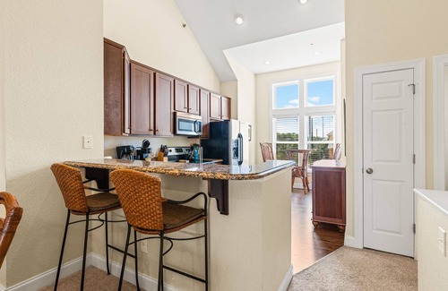 Bermuda Bay House | Mermaid Manor at Cambridge Cove 2 Bedroom Deluxe Townhome. Bermuda Bay Waterpark & Pool