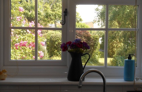 West Mersea Cottage | Mersea Island Cottage by the beach and coast. September availability!