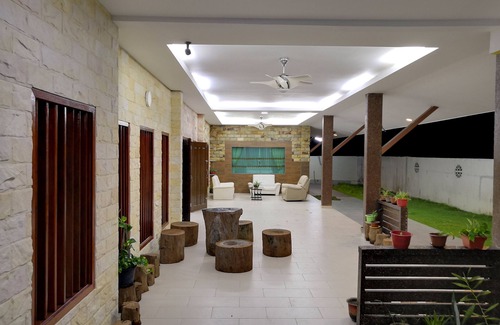 Mersing Hotel | MERSING MAPLE VILLA, NEAR TIOMAN ISLAND JETTY