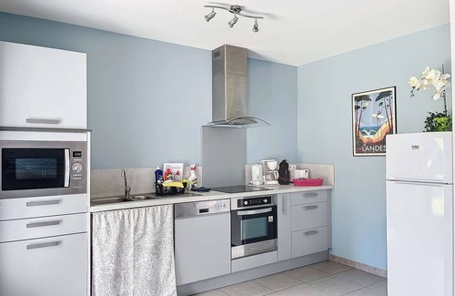 Messanges Apartment | Messanges, 2-BR terraced house in a quiet area