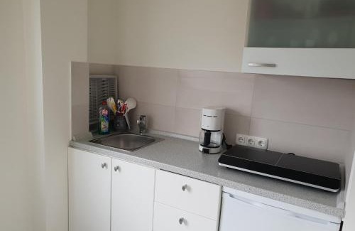 Monheim Apartment | MESSE CGN-DUS Studio-Wohnung für 2-4; Zumietung bis 8 Personen möglich