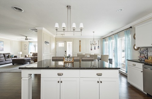 Anona House | Meticulous 3bedroom/2bath home 5 min from gorgeous beaches, heated pool!