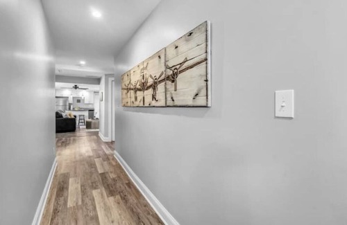Clarence Apartment | Meticulous Main St. Ranch 2 Bedroom Luxury Apt. Rear Unit