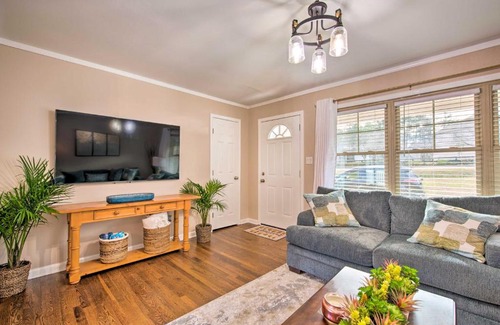 Hiram House | Metro Atlanta Vacation Home Rental with Deck