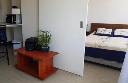 Las Rejas Apartment | Metro Ecuador Linea 1, Parking por pagar