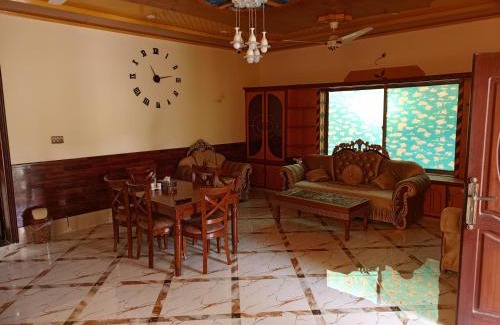 Quetta House | Metro Guest House