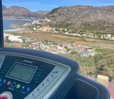 Fish Hoek Villa | Mettahouse Cape Town