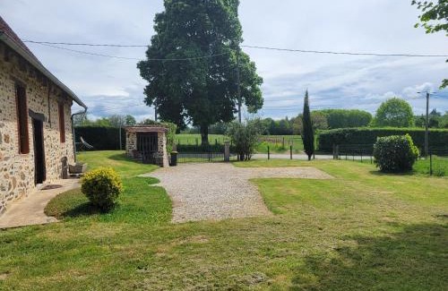 Salon-la-Tour House | Meublé de tourisme " Les Étourneaux "