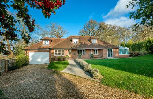 New Forest District House | Mews Hill, 5 bedroom New Forest Holiday Cottage