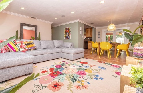 Olympia Heights House | Mexican Dream |FITS 14| Big Pool