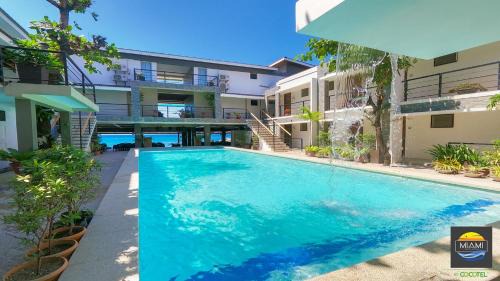 Morong Hotel | Miami Heat Beach Resort