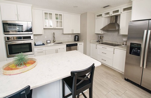 Richmond West House | MIAMI “Magic City Getaway” 4/3 W/ Pool