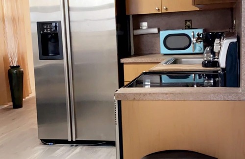 Allapattah House | Miami Tropical Oasis close 2 Wynwood, DesignDistrict, Brickell, S Beach, Midtown