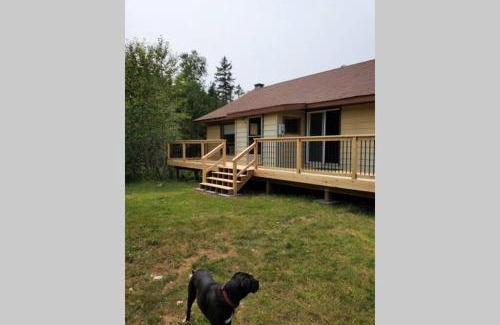 Manitoulin District House | Michaels Bay Getaway on Manitoulin Island