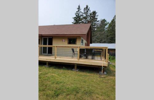 Manitoulin District House | Michaels Bay Getaway on Manitoulin Island