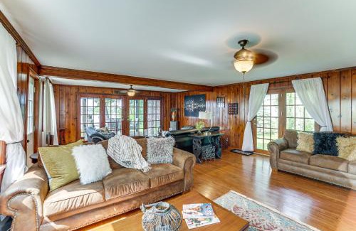 Horton House | Michigan Lakefront Retreat with Kayaks and 2 Decks