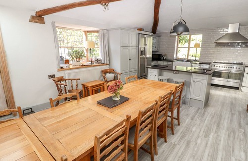 Mickle Trafford Cottage | Mickle Trafford Manor