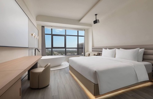 Maonan District Hotel | Microtel BY Wyndham Maoming Dianbai