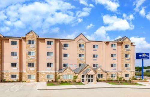 Wellborn Hotel | Microtel Inn & Suites by Wyndham College Station