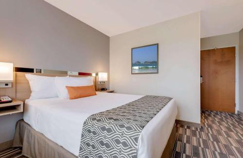 Clarion Hotel | Microtel Inn & Suites by Wyndham Clarion