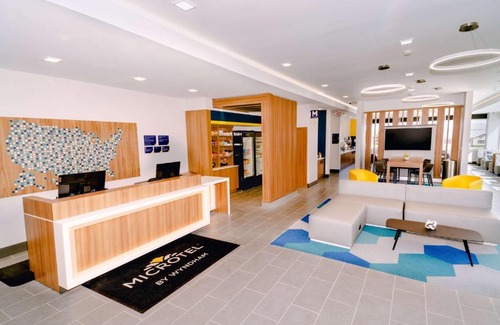 Newark Hotel | Microtel Inn & Suites by Wyndham Newark NY