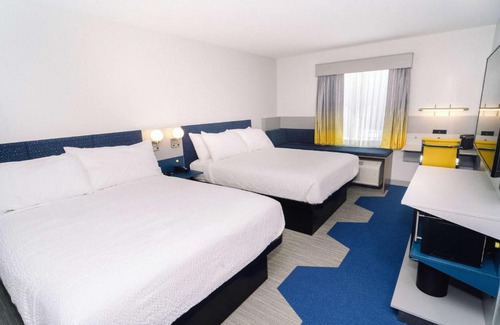 Newark Hotel | Microtel Inn & Suites by Wyndham Newark NY