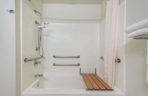 Altus Hotel | Microtel Inn & Suites by Wyndham Altus