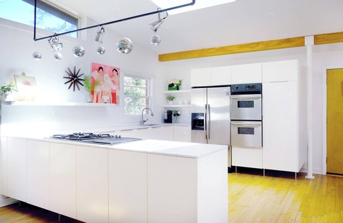 Belvedere Park House | Mid-Century Architect's Bright and Airy Home with Luxury Design and Modern Art