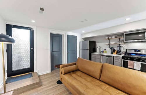 Eckington Condo | Mid-Century DC Condo | Central Bloomingdale
