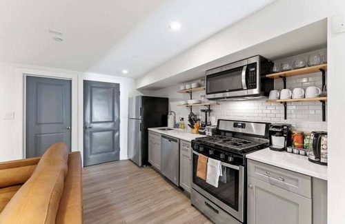 Eckington Condo | Mid-Century DC Condo | Central Bloomingdale