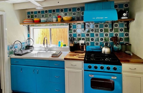 Las Cruces House | Mid-century marvelous 1 bed, pets welcome!