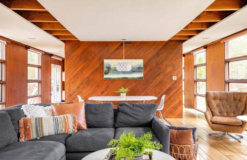 Wernersville House | Mid Century Modern Getaway with outdoor Hot Tub