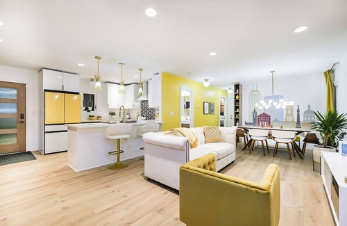 Noblesville House | Mid Century Modern townhome in Historical Downtown Noblesville