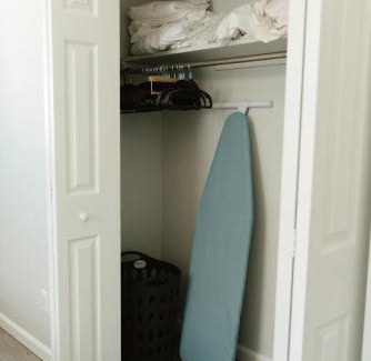 Lexington House | Mid Ohio Comfort 10 Minutes From Snow Trails
