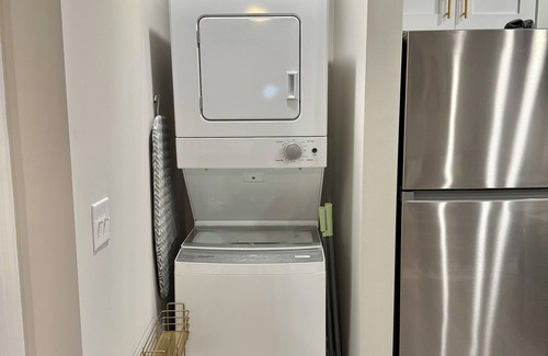 Midtown Apartment | Mid-Town Cottage ~ Cozy Retreat