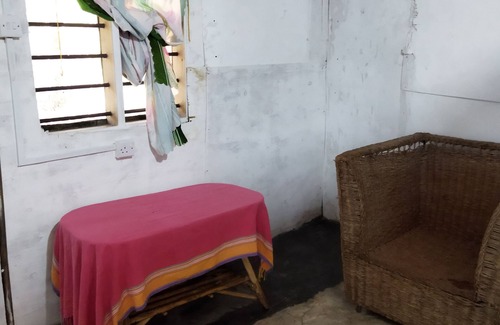 Gede Bed & Breakfast | Mida Creek Eco Camp - relax in cosy cottage