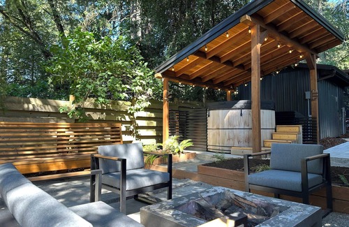 Multnomah Village House | Midcentury Modern – a true masterpiece inspired by the iconic Frank Lloyd Wright