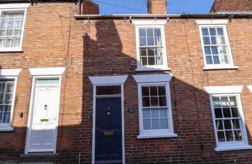 Louth House | Middle Cottage