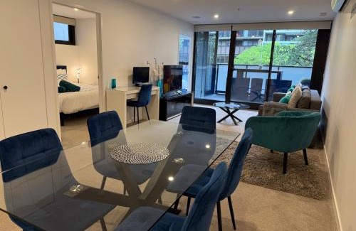 Braddon Apartment | Midnight Luxe 2BR 2Bath 2Car 230 Pool Gym Sauna
