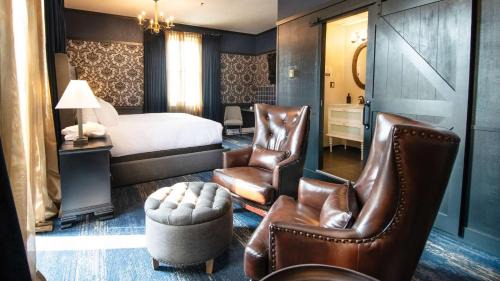 Dawson City Hotel | Midnight Sun, a Coast Hotel