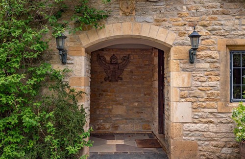 Bourton Apartment | Midsummer Mill - Five Bedroom Apartment, Sleeps 8