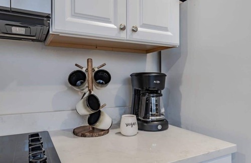 Hannon Park House | Midtown Cottage, Great Location! Haute on Hannon