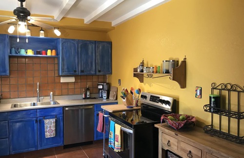 San Gabriel House | Midtown Festive Adobe Getaway, Outdoor Shower, BBQ, Horseshoes