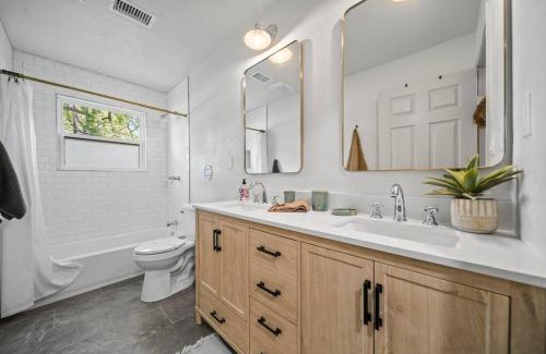Tyler House | Midtown Modern Cottage