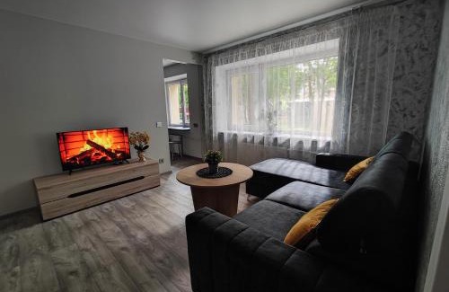 Telsiai Apartment | Miesto šviesų apartamentai Telšiuose