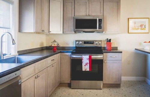 Boothbay Harbor House | Mighty Red Oak - A in town Retreat by Rocky Coast Rentals